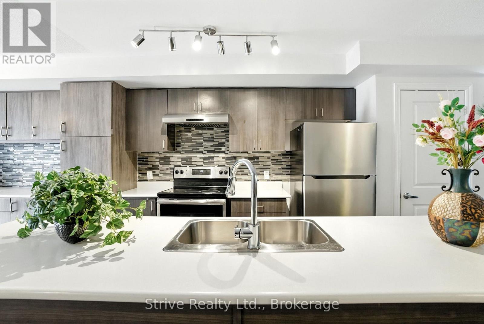 #68 2500 HILL RISE COURT - 20
