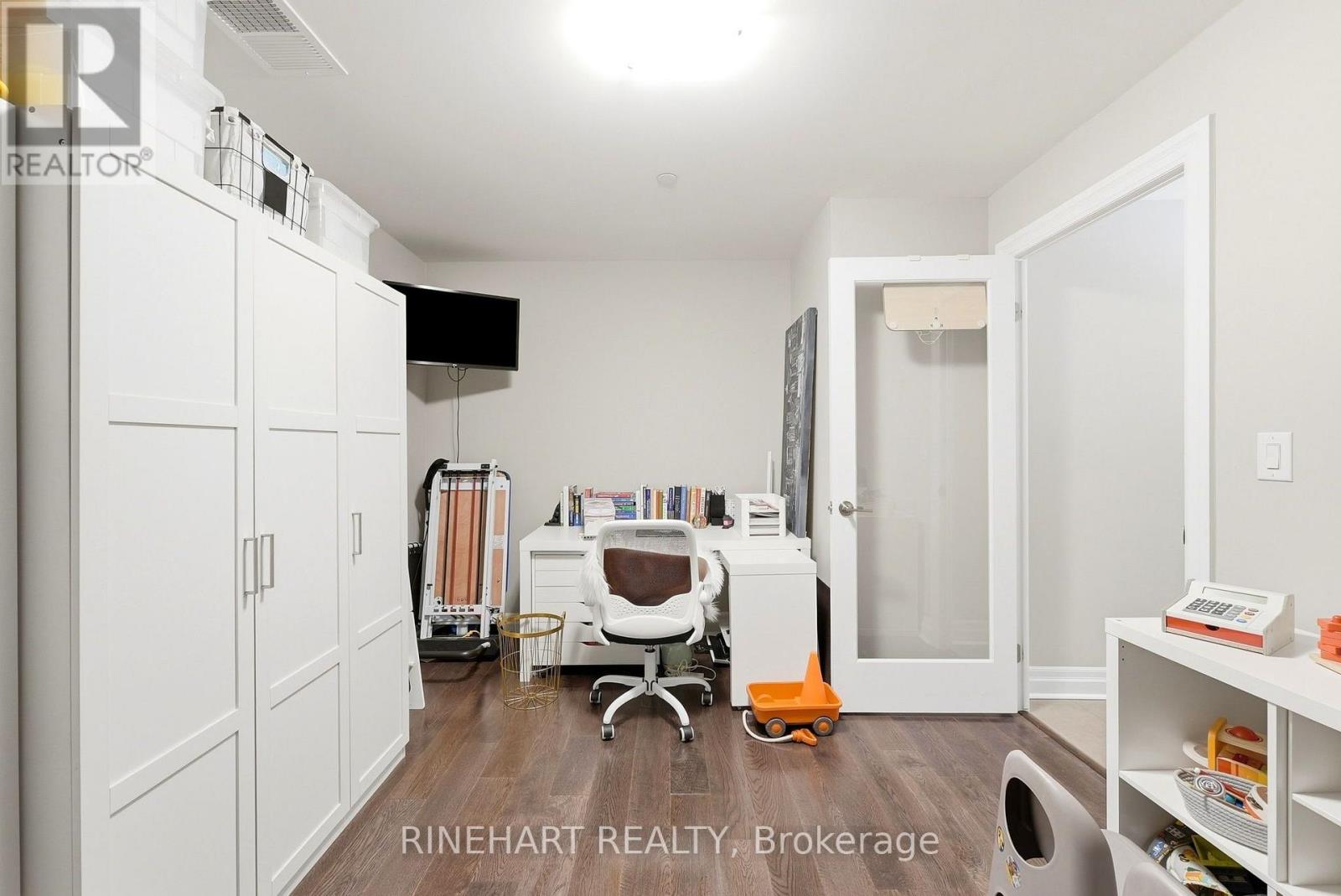#706 505 TALBOT STREET - Image 37