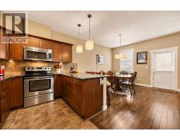 4pc Bathroom - 913 Evanston Square Nw, Calgary, AB T3P0G9 Photo 9