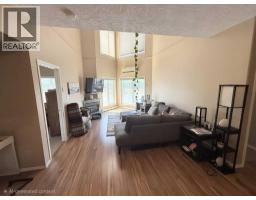 405, 9810 94 Street, Peace River, AB T8S1J2 Photo 13
