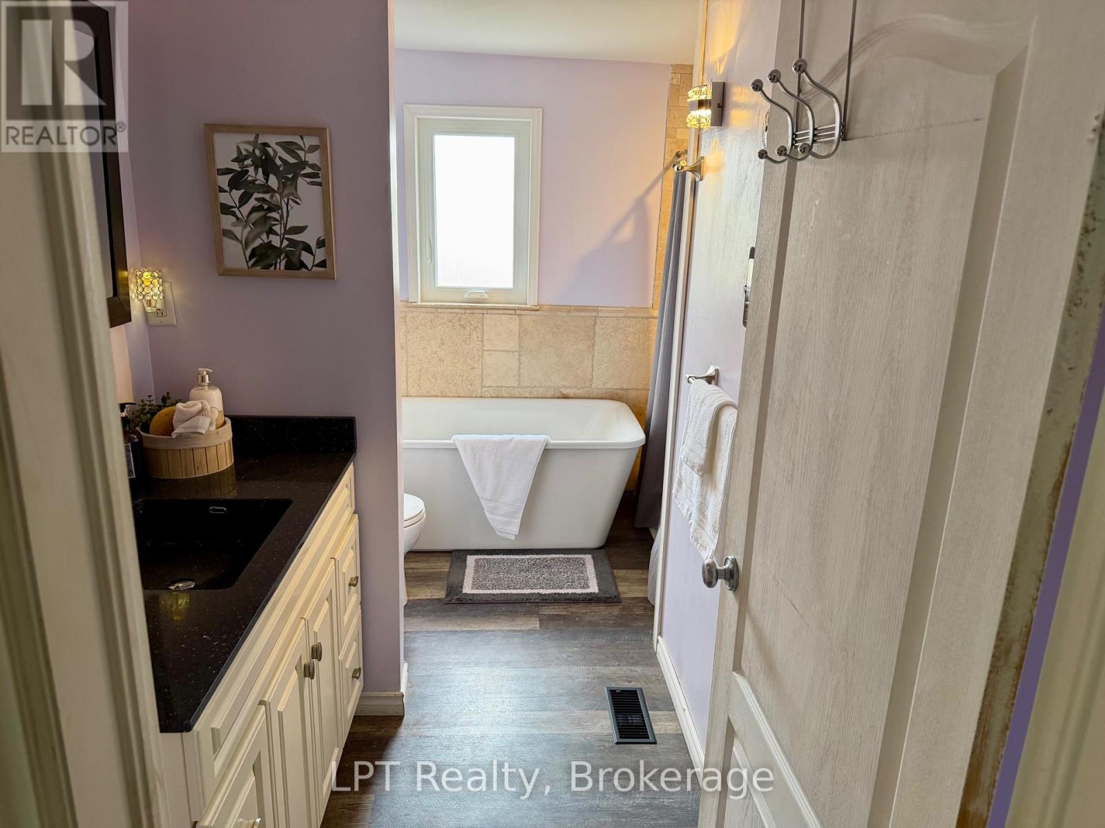9 LAKEVIEW AVENUE - 19