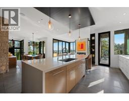 4799 Clovelly Walk, West Vancouver, BC V7W1H7 Photo 9