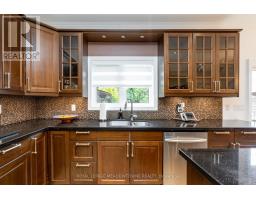 Laundry room - 26 Emperor Drive, Brampton, ON L6P1X5 Photo 12