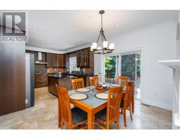 Living room - 26 Emperor Drive, Brampton, ON L6P1X5 Photo 9