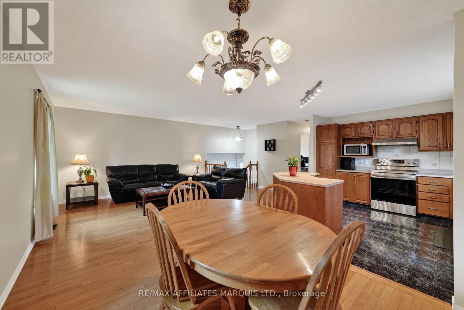 828 CHELSEA CRESCENT, Cornwall — photo 10
