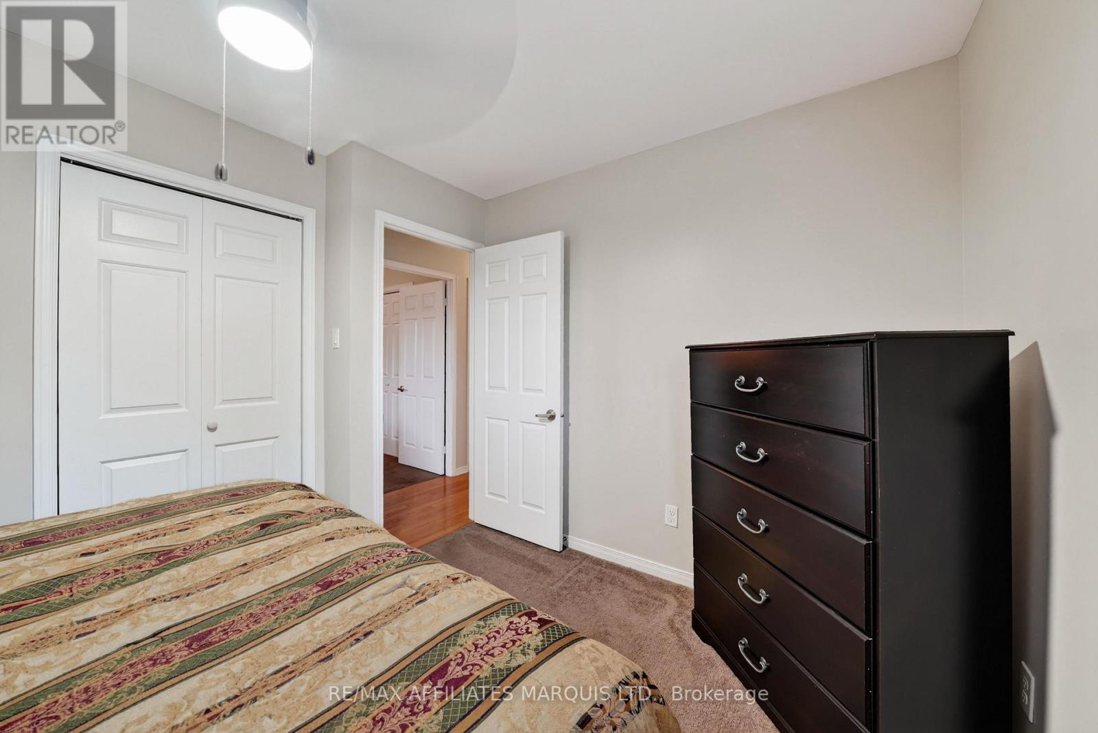 828 CHELSEA CRESCENT - 25
