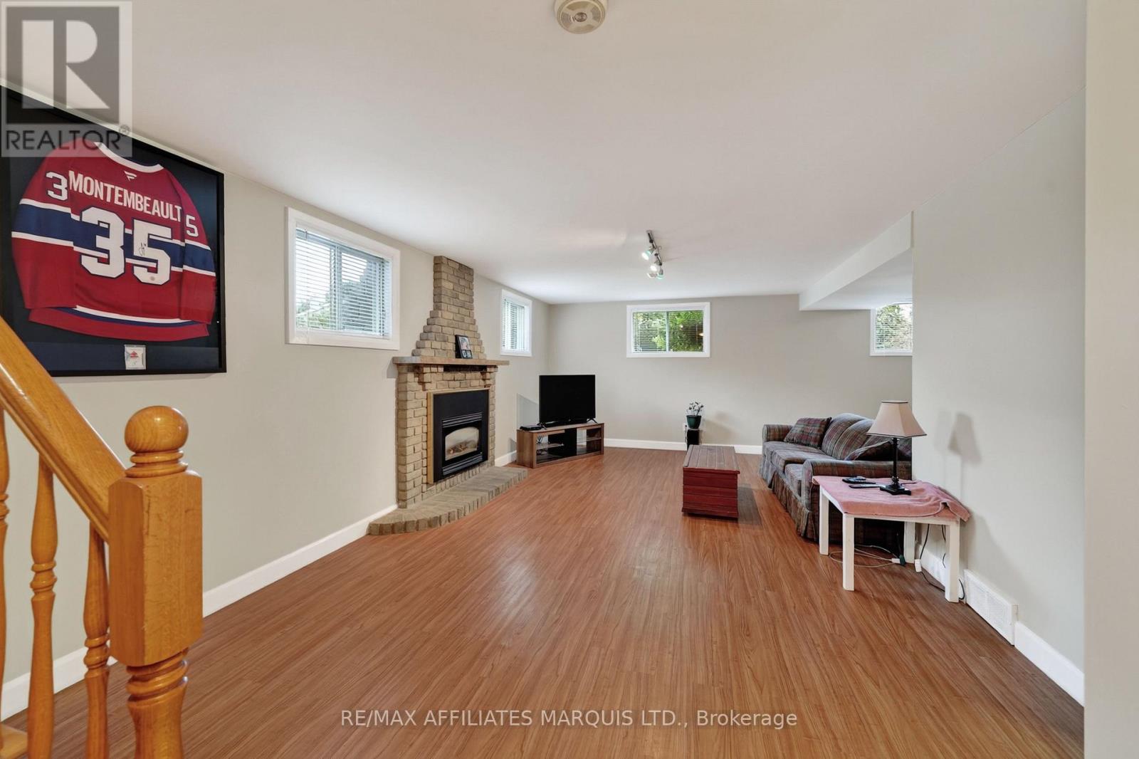 828 CHELSEA CRESCENT - 26
