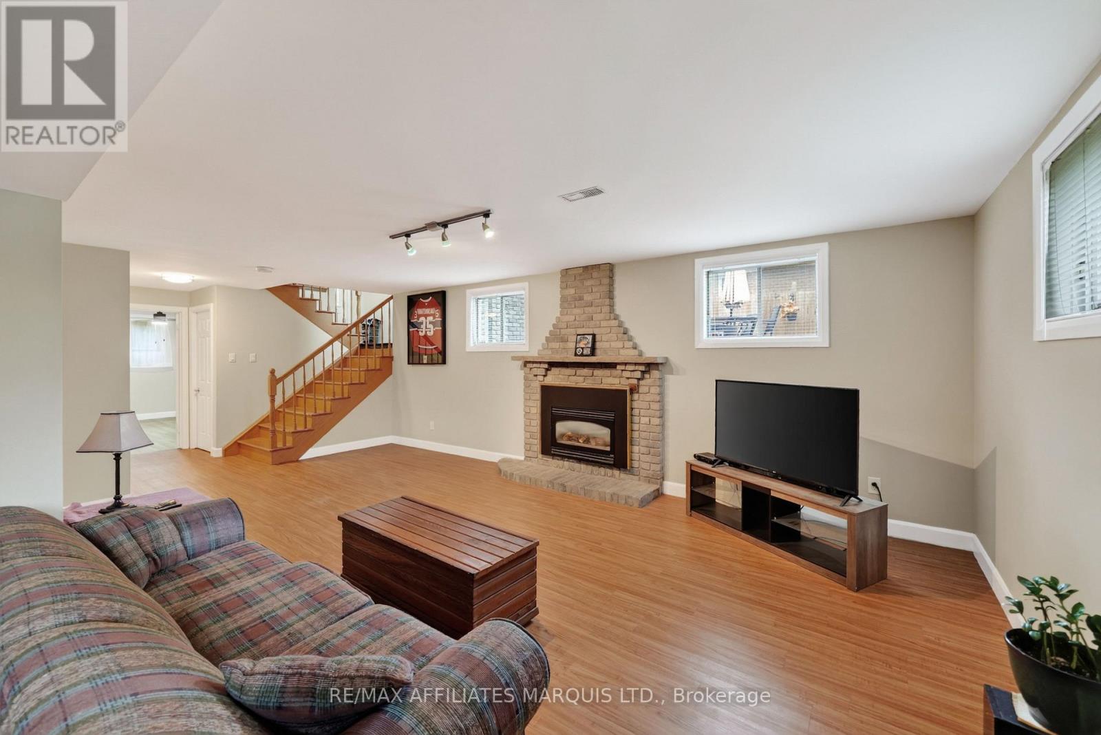 828 CHELSEA CRESCENT - Image 28