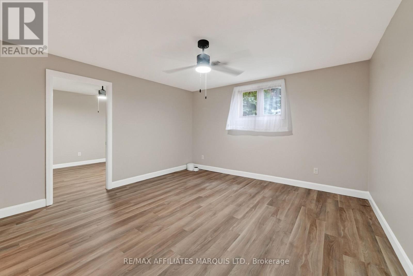 828 CHELSEA CRESCENT - 30