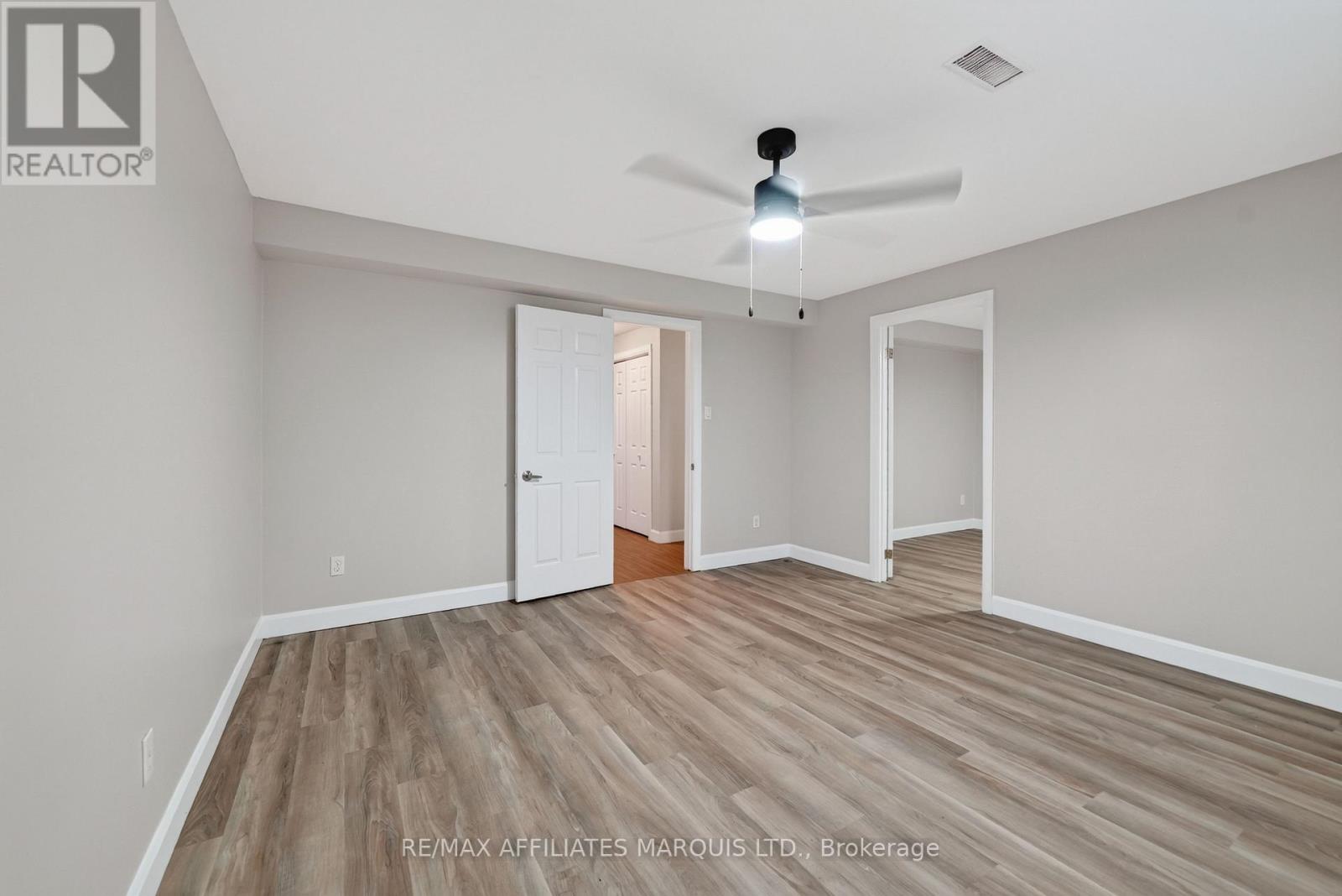 828 CHELSEA CRESCENT - 31