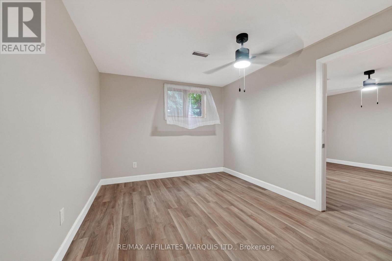 828 CHELSEA CRESCENT - Image 32
