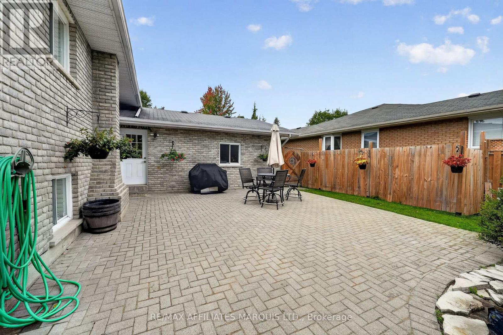828 CHELSEA CRESCENT - Image 39