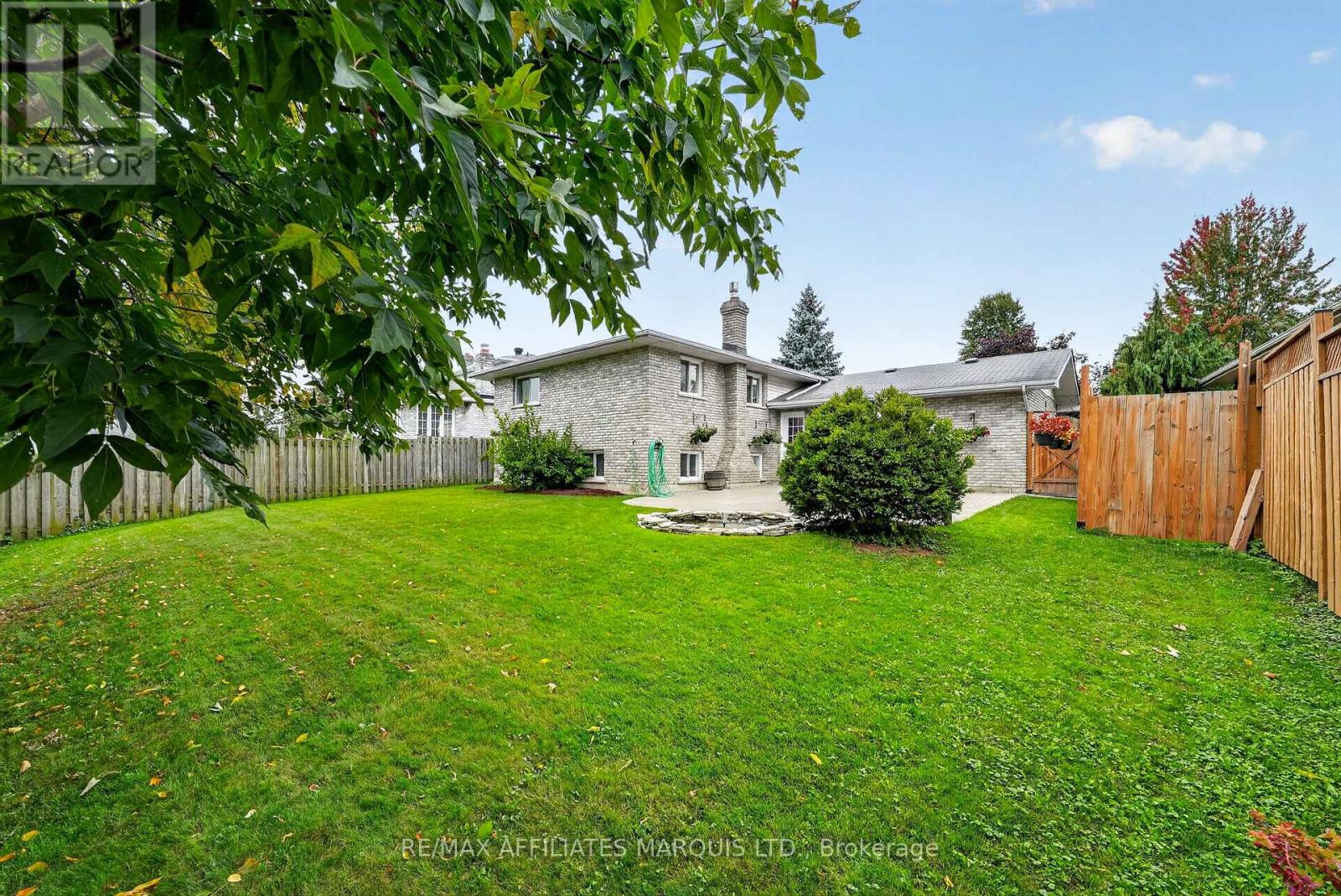 828 CHELSEA CRESCENT - 42