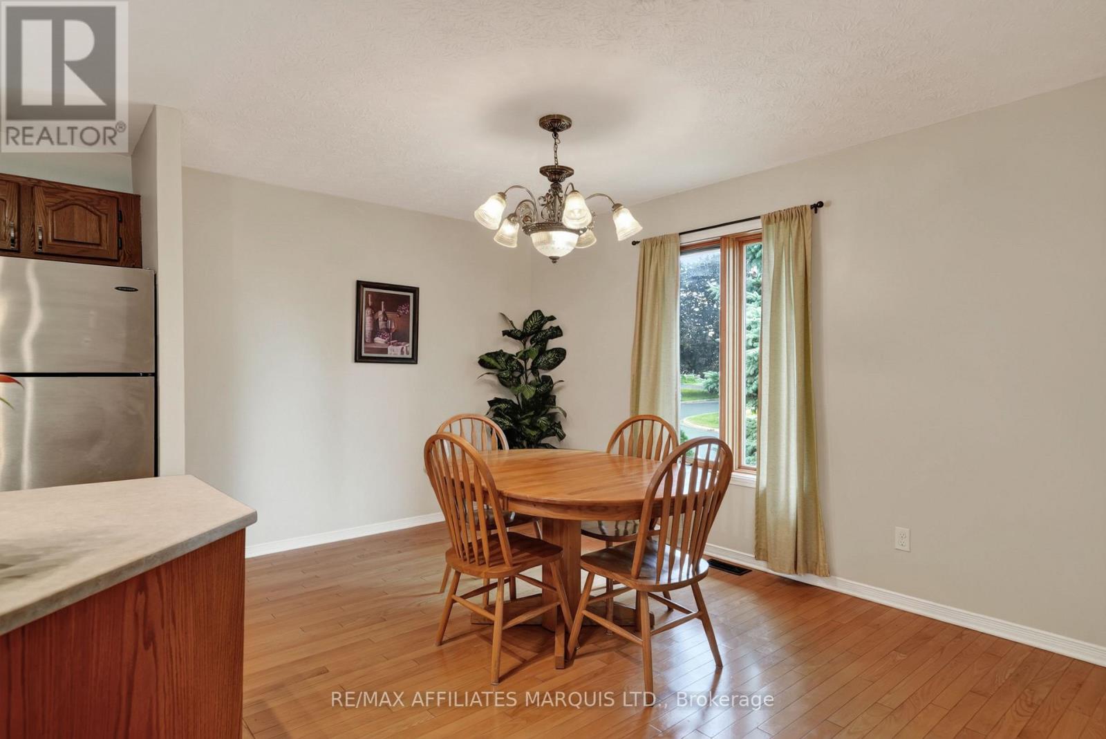 828 CHELSEA CRESCENT, Cornwall — photo 9