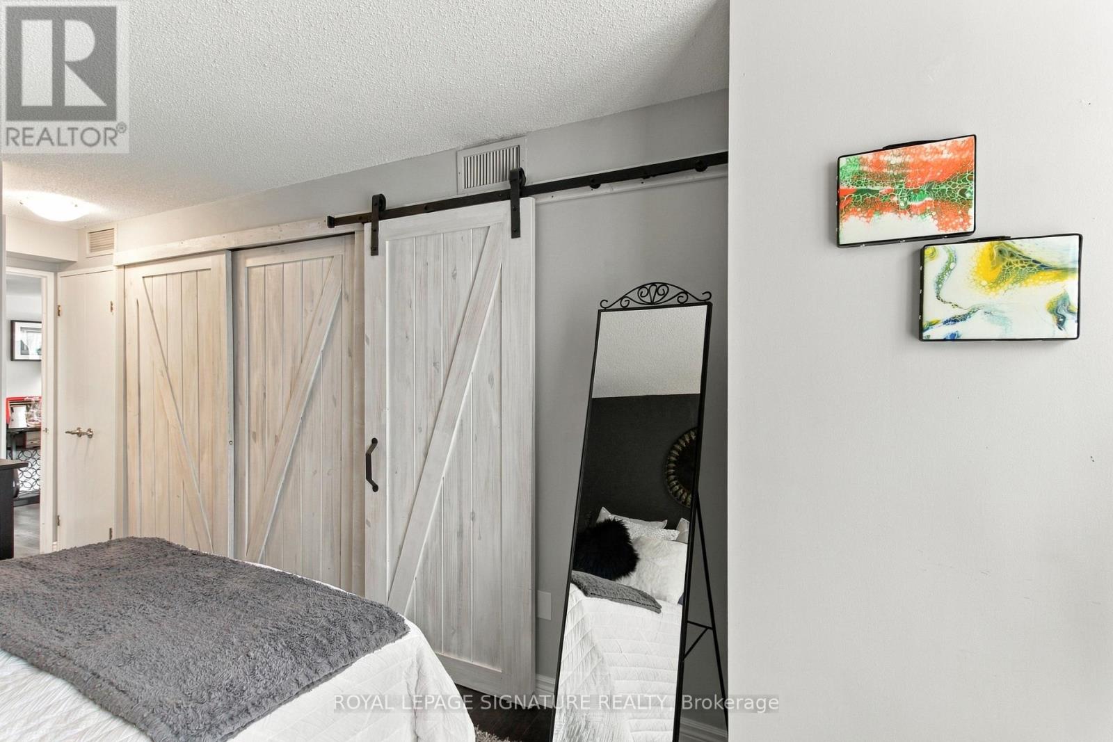 #301 65 SCADDING AVENUE - Image 26