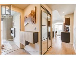 1902 - 501 St Clair Avenue W, Toronto, ON M5P0A2 Photo 15