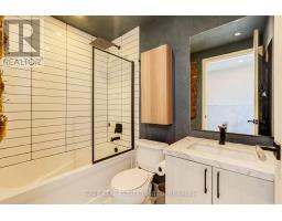 1902 - 501 St Clair Avenue W, Toronto, ON M5P0A2 Photo 19