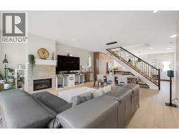 4pc Bathroom - 3804 Sarcee Road Sw, Calgary, AB T3E7W9 Photo 7