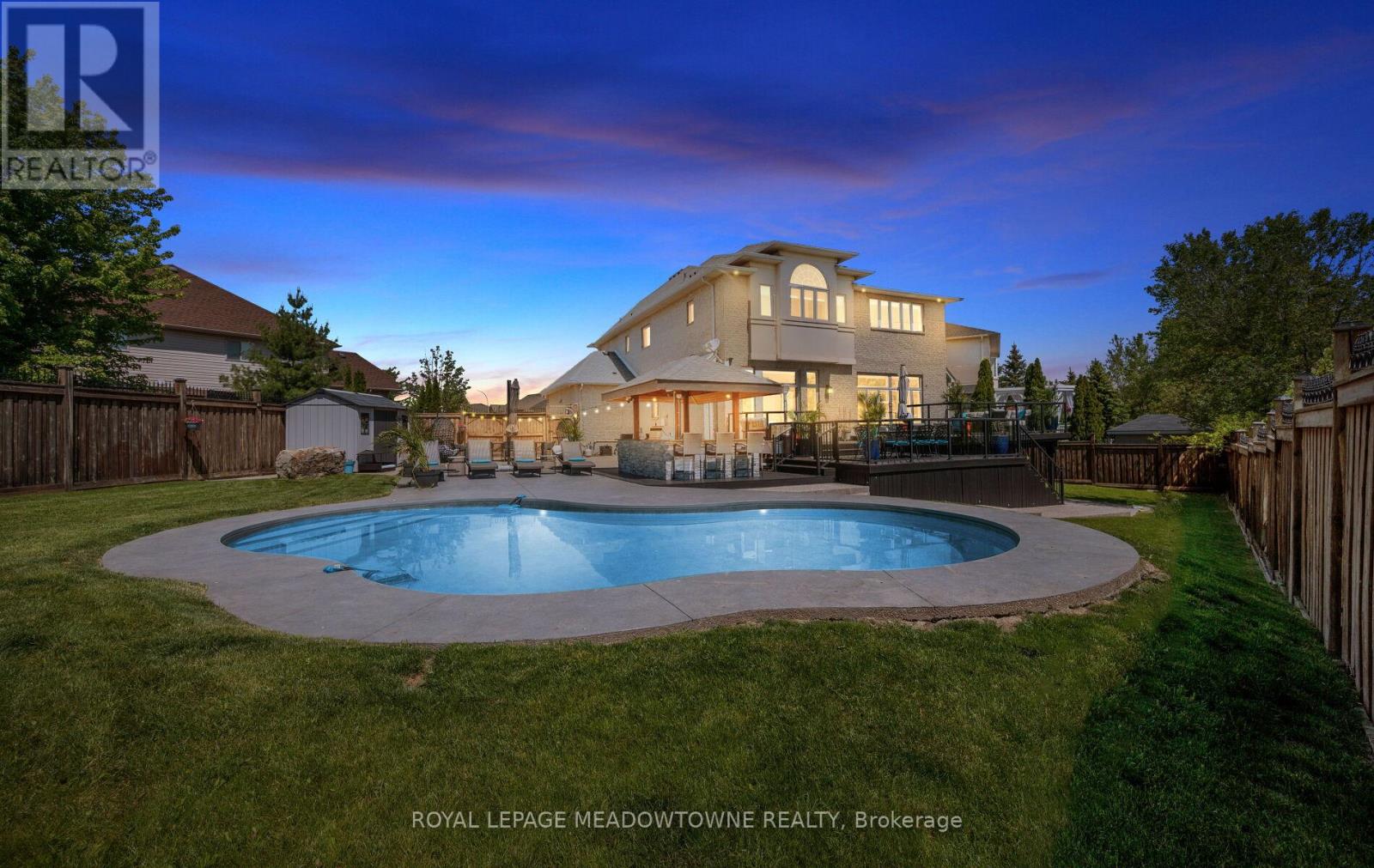 4 PLAYFAIR COURT - Image 3