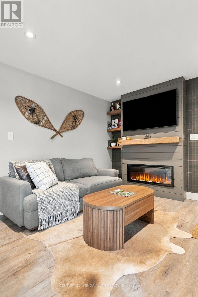 1424 REDKENN ROAD - 25