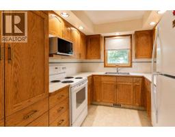 28 Dale Close, Red Deer, AB T4R2L4 Photo 14