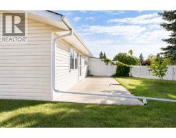 28 Dale Close, Red Deer, AB T4R2L4 Photo 16