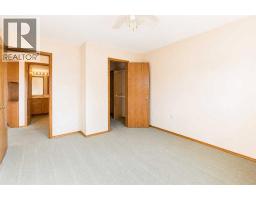 28 Dale Close, Red Deer, AB T4R2L4 Photo 18