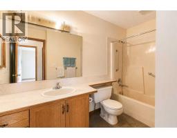 28 Dale Close, Red Deer, AB T4R2L4 Photo 21