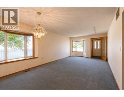 4pc Bathroom - 28 Dale Close, Red Deer, AB T4R2L4 Photo 8