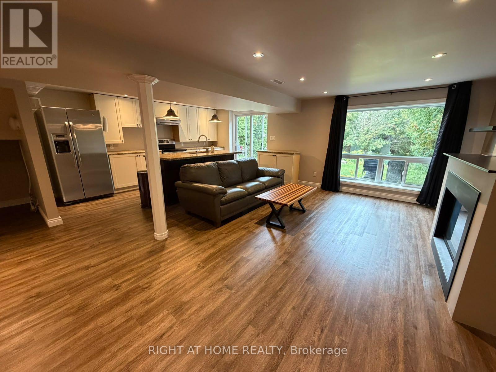 585 BRENTWOOD AVENUE, Oshawa (O'Neill) — photo 2