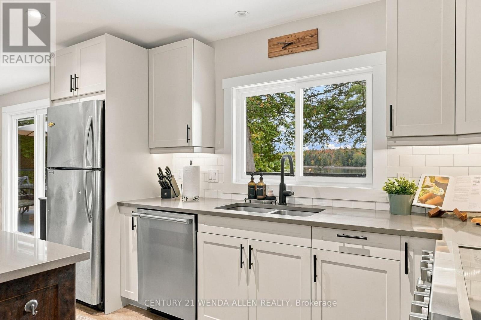 1424 REDKENN ROAD - 36