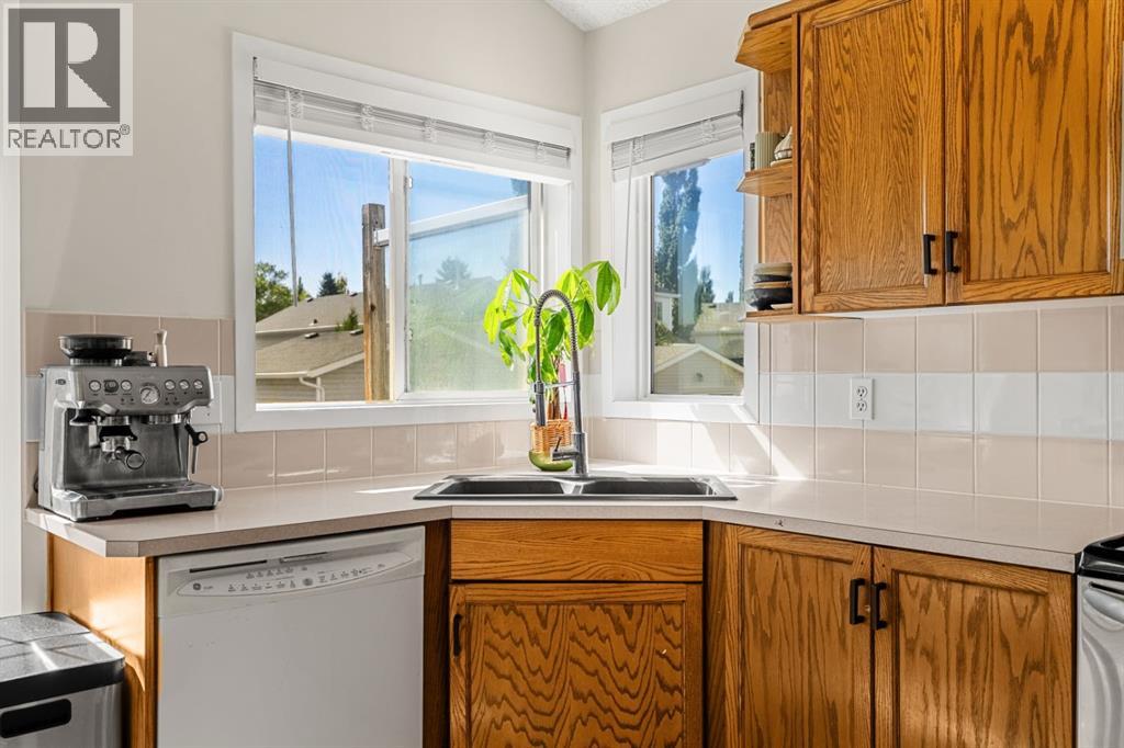 9878 Hidden Valley Drive NW, Calgary, Alberta, T3A5K4 — thumbnail 12