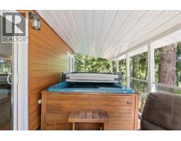 8 Old Town Road, Sicamous, BC V0E2V4 Photo 24