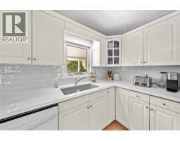 8 Old Town Road, Sicamous, BC V0E2V4 Photo 14