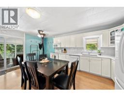 8 Old Town Road, Sicamous, BC V0E2V4 Photo 8