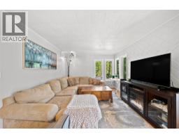 8 Old Town Road, Sicamous, BC V0E2V4 Photo 11