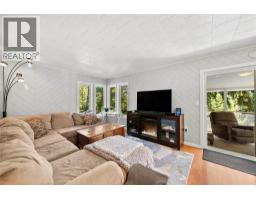 8 Old Town Road, Sicamous, BC V0E2V4 Photo 12