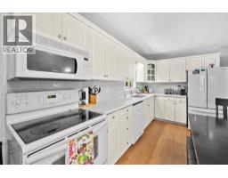 8 Old Town Road, Sicamous, BC V0E2V4 Photo 15