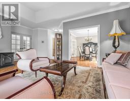 Family room - 238 Bourbon Street, Vaughan, ON L4L6Z2 Photo 7