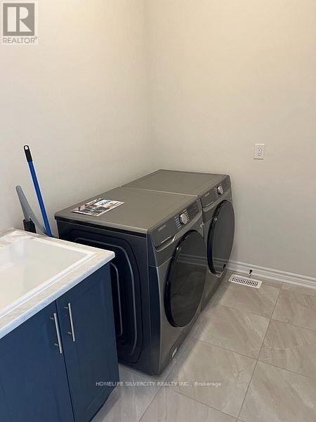124 KIRBY AVENUE - 11
