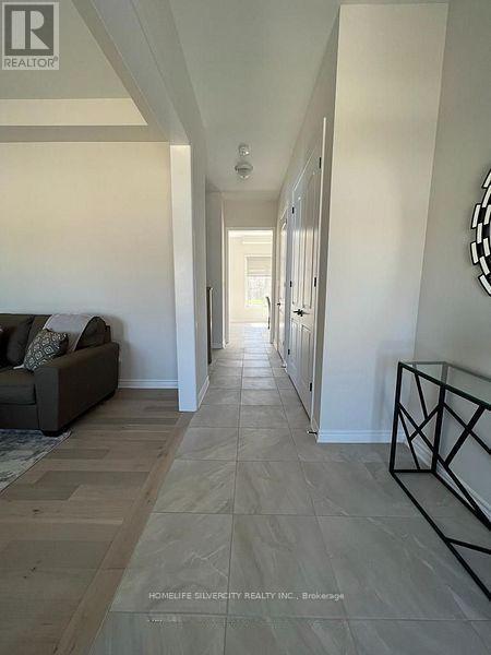 124 KIRBY AVENUE, Collingwood — photo 3
