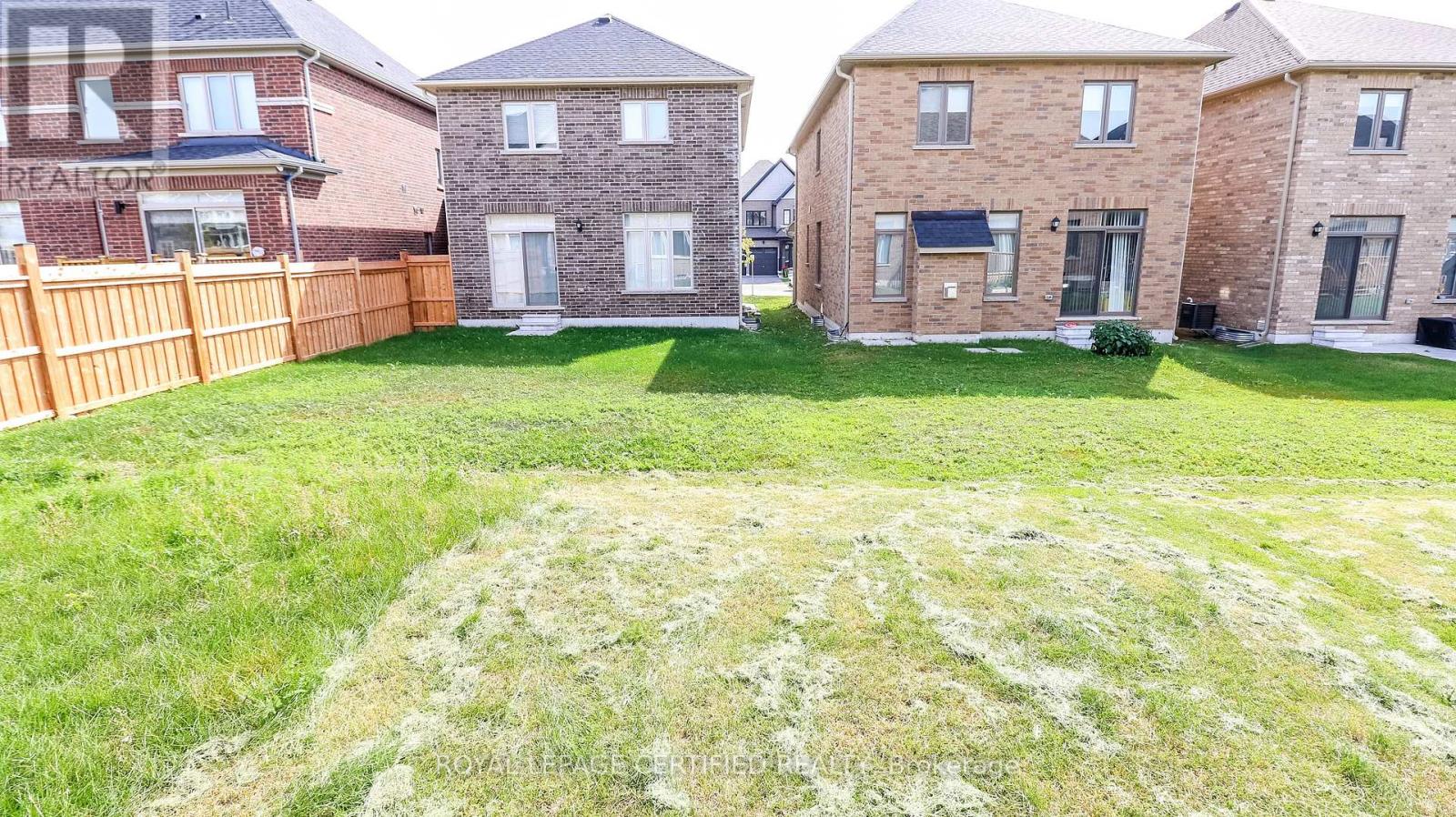 62 SAGEWOOD AVENUE - 40