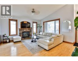 128 Cougar Road N - photo 3
