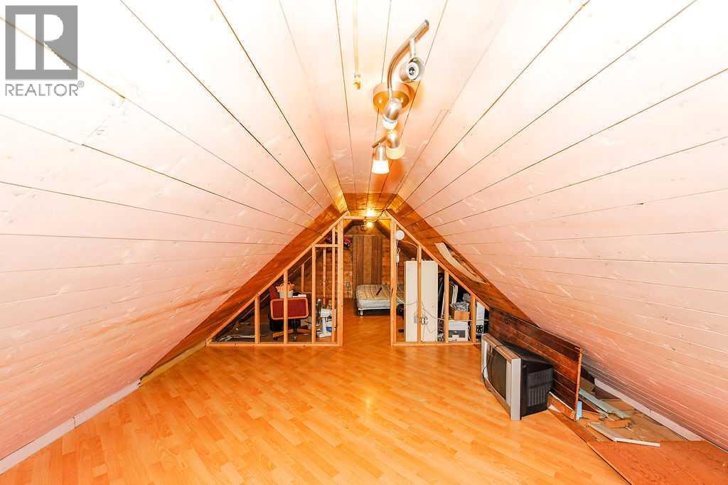 Listing photo – 5201 50 Street, Daysland