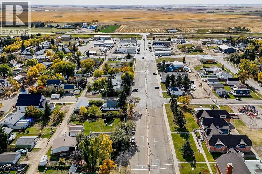 Listing photo – 5201 50 Street, Daysland