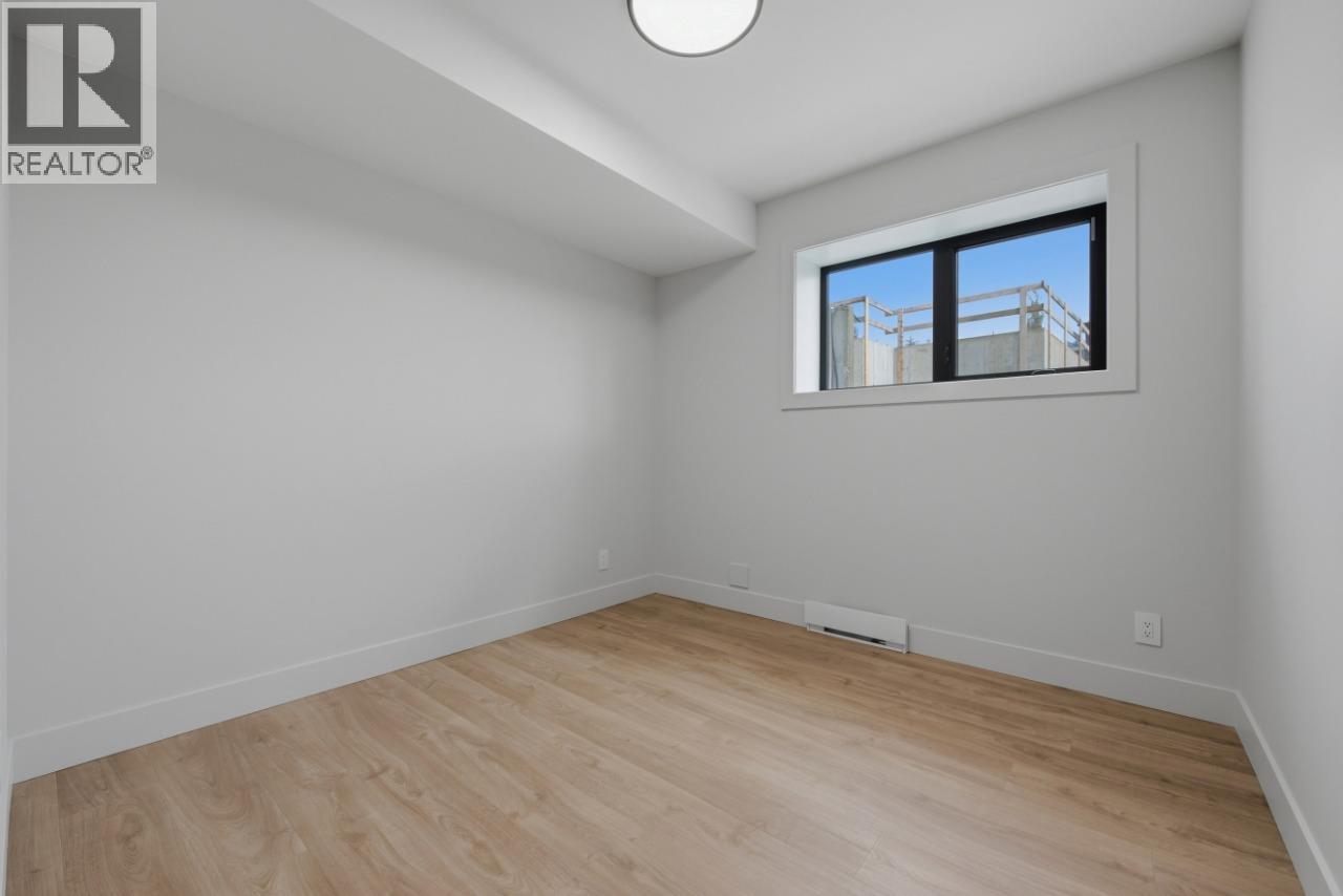 749 Carleton Street - 54