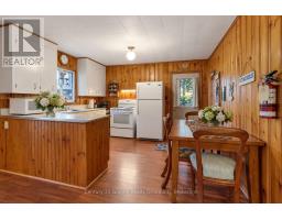 4175 Elephant Lake Road, Dysart Et Al, ON K0L3C0 Photo 11