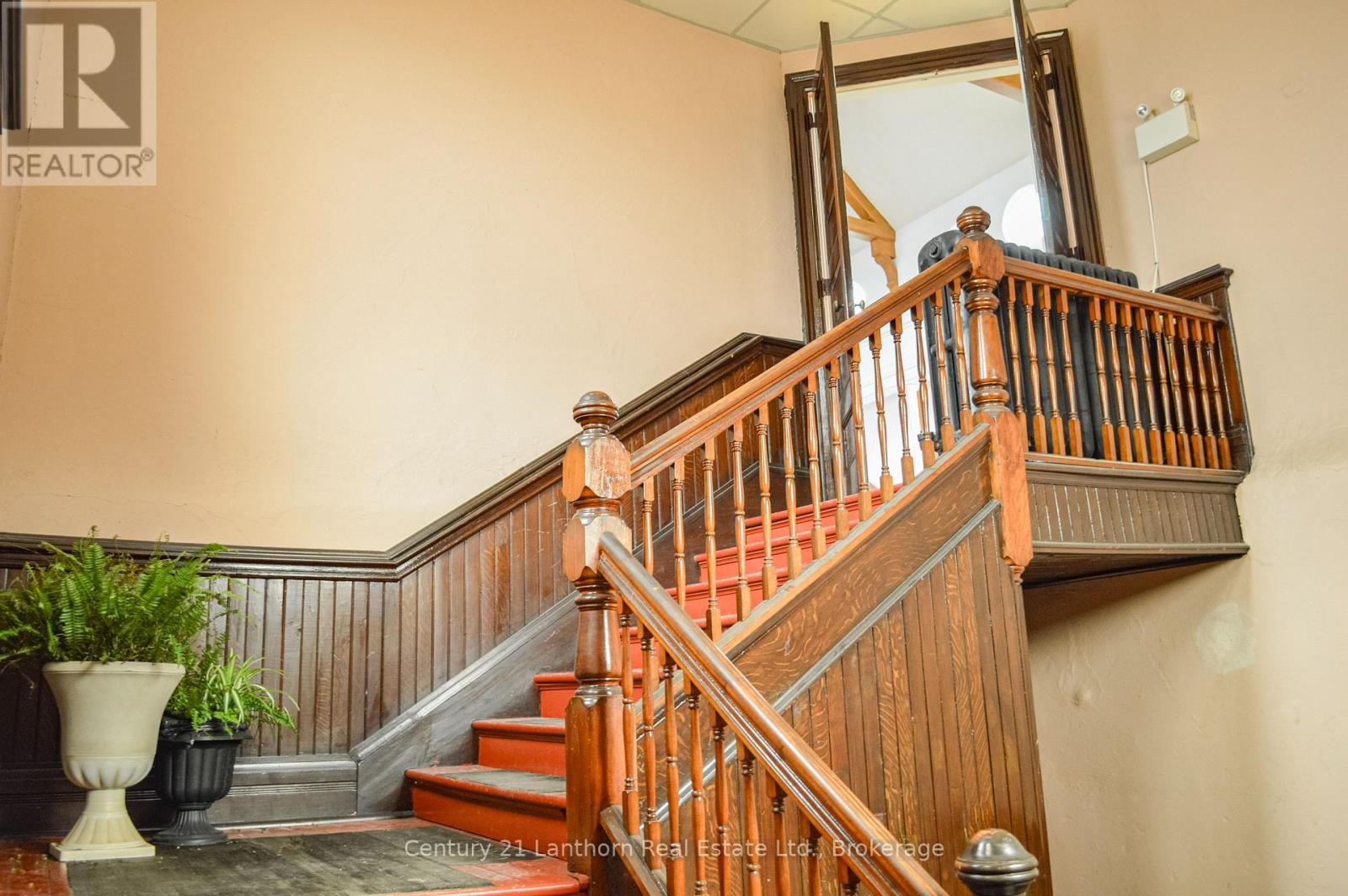 34 Victoria Avenue — photo 27