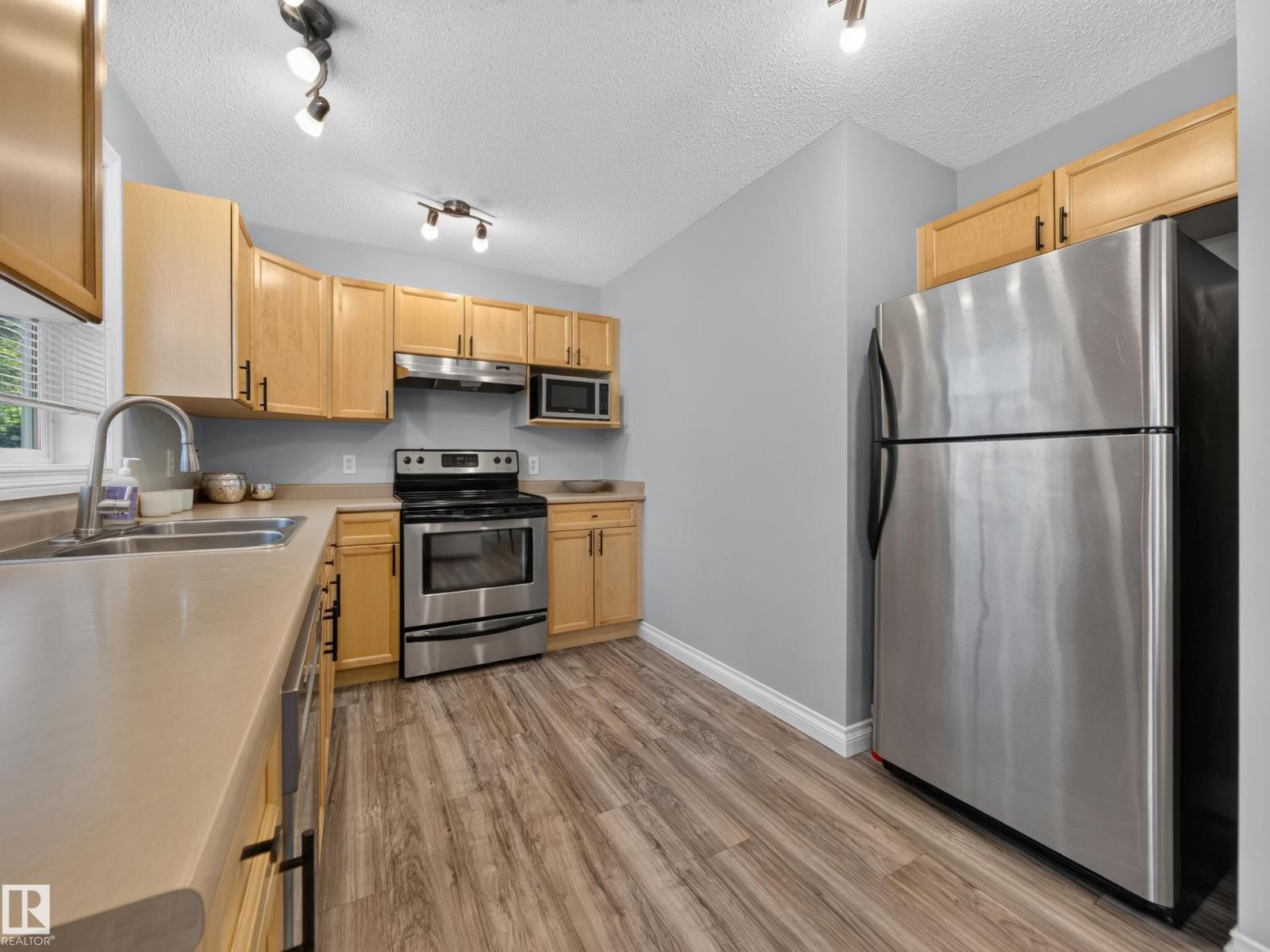 #44 12050 17 AV SW - Image 39