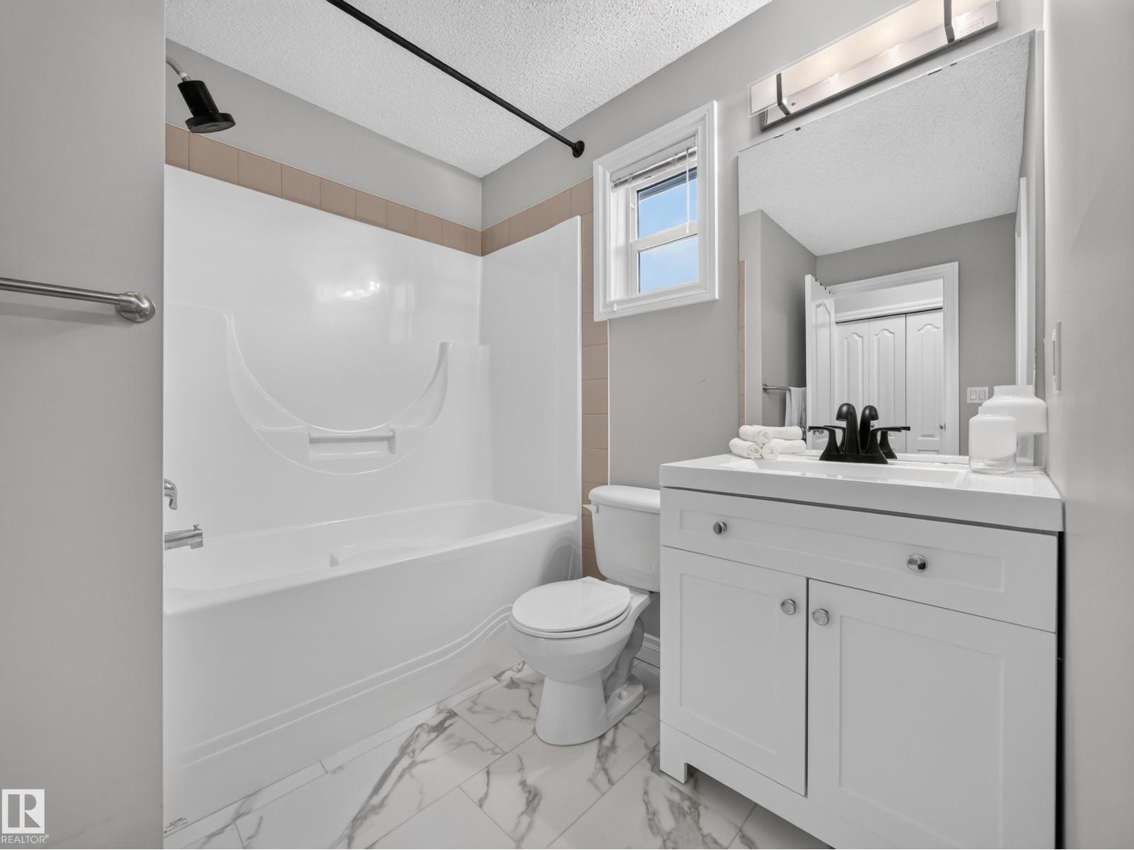 #44 12050 17 AV SW - Image 58